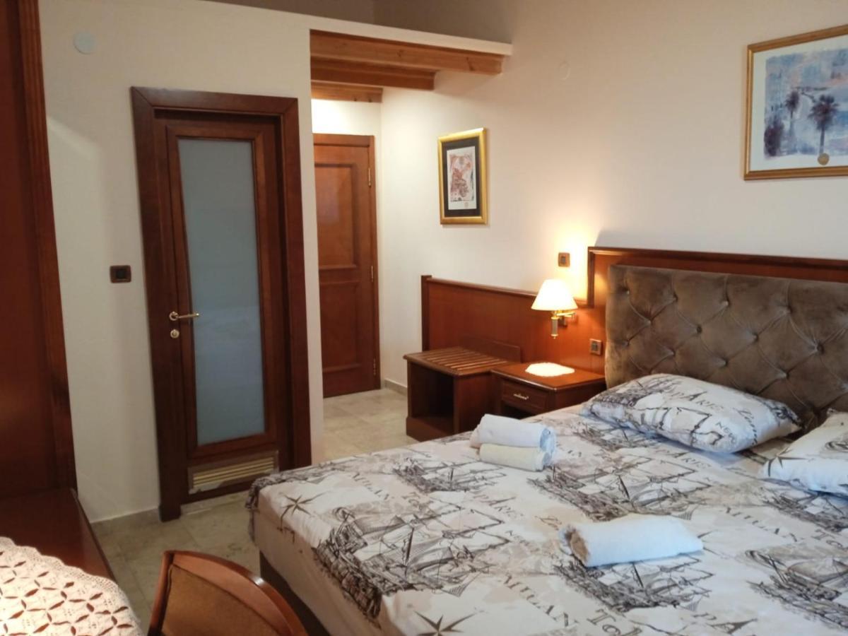 Hotel Luna Tsuki Five Rovinj Exterior foto